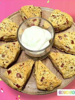 Foto resep Smoked Beef & Cheese Scones 🥓🧀🟤