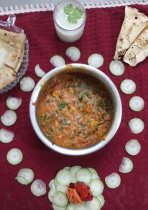 વેજ. હૈદરાબાદી નિઝામ હાંડી (Veg Hyderabadi Nizam Handi Recipe In Gujarati) રેસીપી મુખ્ય ફોટો