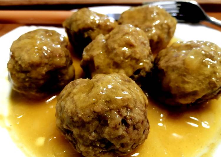 Albóndigas en salsa amarilla