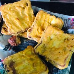 Spicy yummy Bread pakora A picture of Spicy yummy Bread pakora.
