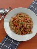 Mie goreng sayur putih telur