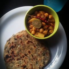 A picture of Drumstick leaves paratha a healthy dish.