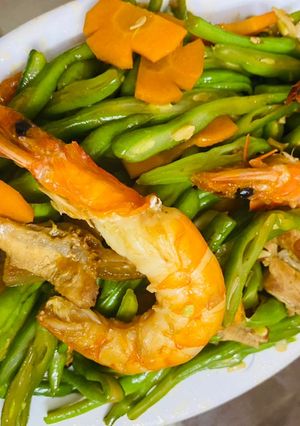 Hình của món Đỗ xào tôm thịt.