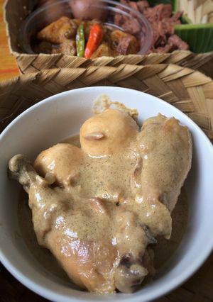 Foto resep Ayam Telur Bumbu Areh Pendamping Gudeg