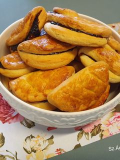 Szilvalekváros pogácsa recept fotója