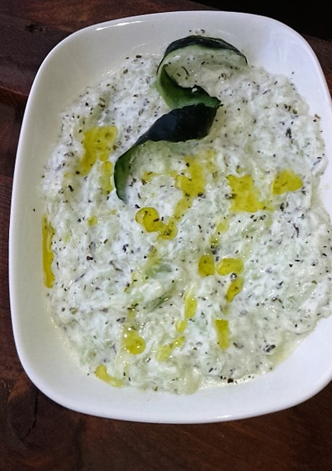 Una foto de Salsa griega de pepino (tzatziki)