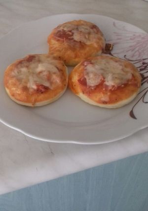 Mini pizzák recept fotója