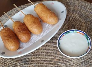 Una foto de Banderillas de salchichas o queso