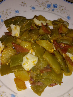Una foto de Judías verdes con jamón y huevo cocido
