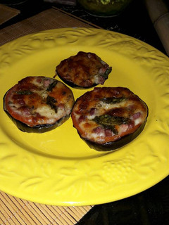 Una foto de Mini pizzas con base de berenjena