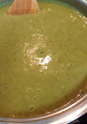 Una foto de Crema de berro☘