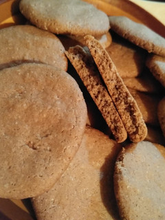 Una foto de Galletas de chocolate con polvo de hornear (sin manteca) 🤤💞🤗