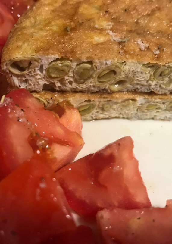 Una foto de Tortilla de habitas baby