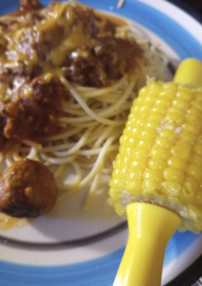 A picture of My Mother's tip of fast Corn on the Cob.