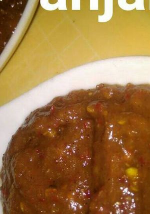 A picture of Spicy Tamarind chutney.