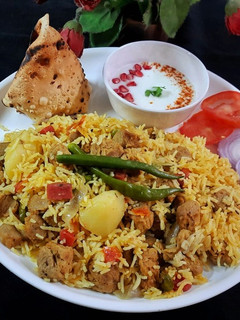 सोया पुलाव (soya pulao recipe in Hindi) रेसिपी मुख्य फोटो