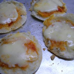 Mini pizzitas para niños con pan Pita