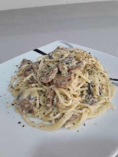 Una foto de Espaguetis con champiñones
