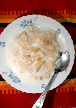 দুধে ভেজানো বাসি আটার রুটি রেসিপির প্রধান ছবি