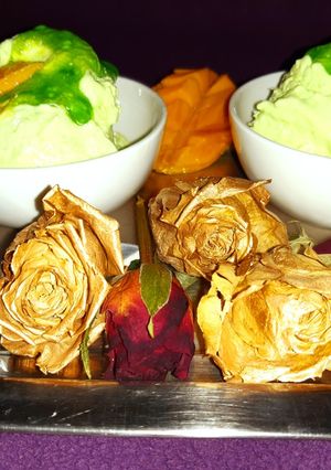 A picture of Raw mango icecream.
