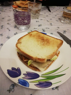 Una foto de Sándwich de pollo