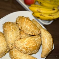 A picture of Meat pie dough.