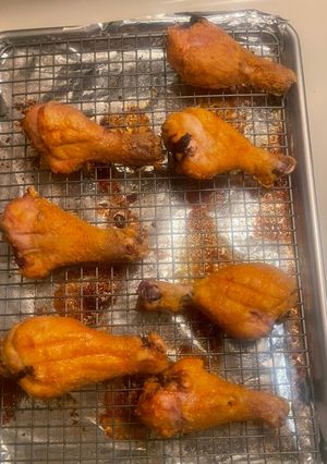 A picture of Oven-baked Chicken Drumsticks (crispy!).