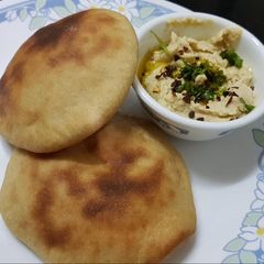 A picture of Pita bread.