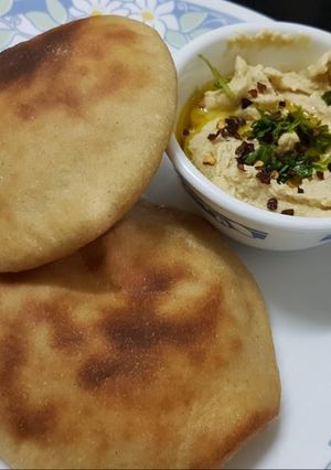 A picture of Pita bread.
