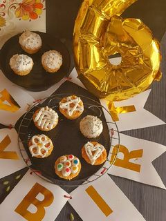 ઇલાયચી કપ કેક (Cardamom Cupcake Recipe in Gujarati) રેસીપી મુખ્ય ફોટો