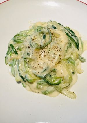 รูปของ คีโตซูกินีพาสต้าอัลเฟรโด้ (Low carb)