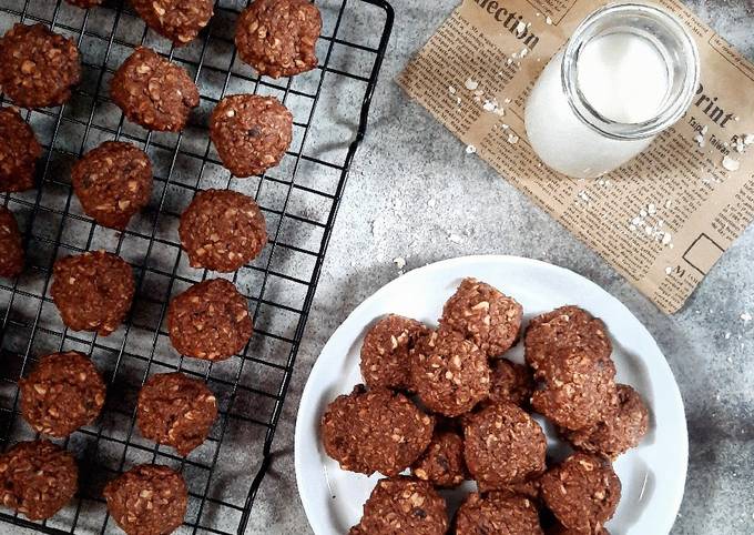 Crunchy Oatmeal Cookies