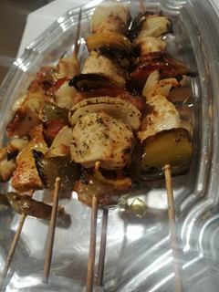 Una foto de Brochetas de pollo🍢