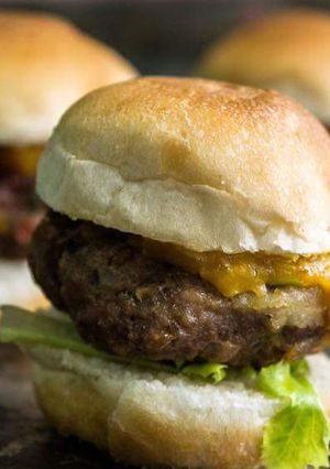 A picture of Beef Burger.