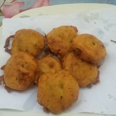 A picture of Aloo kay kabab.