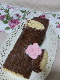 Una foto de Tronco relleno de crema pastelera