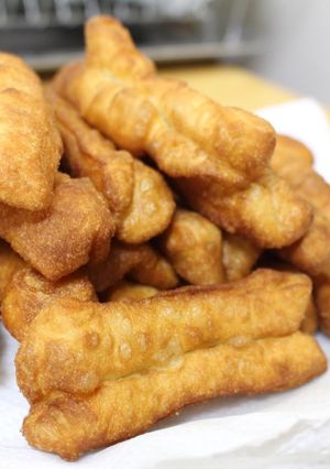 Hình của món Quẩy nóng giòn.