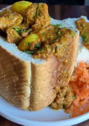 A picture of Bunny Chow (South Africa).