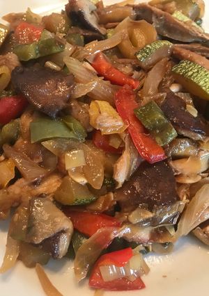 Foto principal de Wok de verduras y pollo