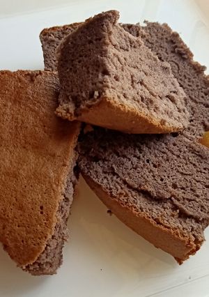 A picture of Japanese chocolate cotton sponge cake.