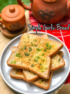 Foto resep Simple Garlic Bread