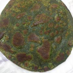 A picture of Bathua paratha.