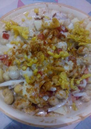 A picture of #Spicy chana chat.