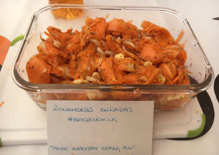 Zanahorias aliñadas