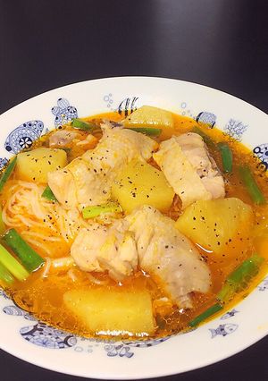 Hình của món Bún gà nấu khóm..món ngon mùa hè.