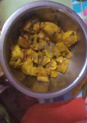 A picture of Aloo gobhi.