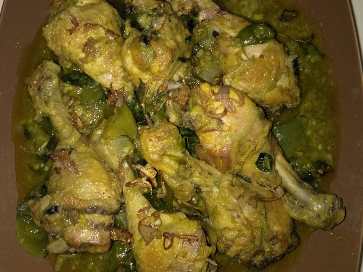 Cara Gampang Menyiapkan Ayam kemangi bumbu ijo Enak