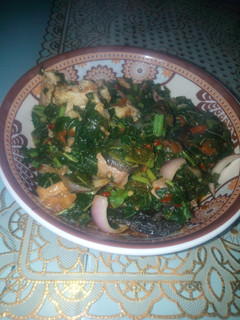 A picture of Fried spinach.
