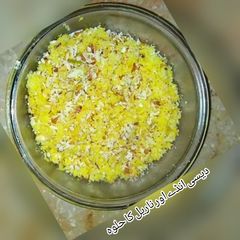 A picture of Desi ande aur naryal ka halwa.
