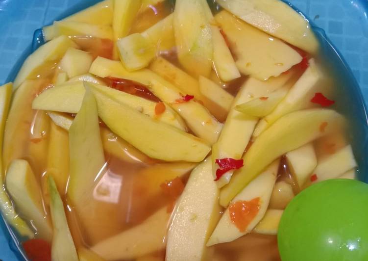 Resep Asinan mangga  muda  oleh Sintia Cookpad